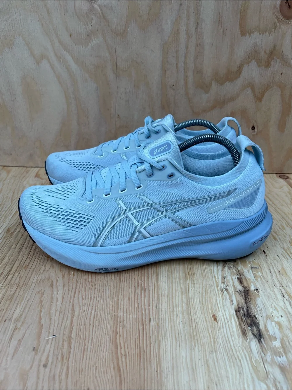 Asics Gel-Kayano 31 Womens Size 10 .5 Blue Athletic Running Walking Shoes Sneake